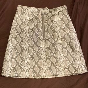 Snakeskin skirt Size 0